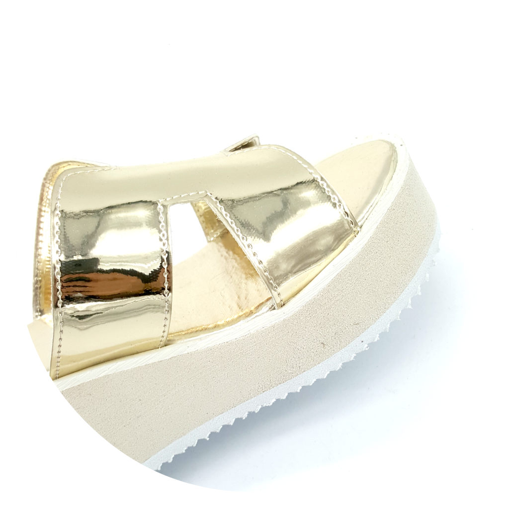 HA051 Free Style Sandals Gold